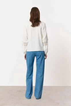 Levete Room Fabienna 1 Blouse - Off White 11 Levete Room Fabienna 1 Blouse - Off White -Lulu&M 100928 l101 m 04 jpg