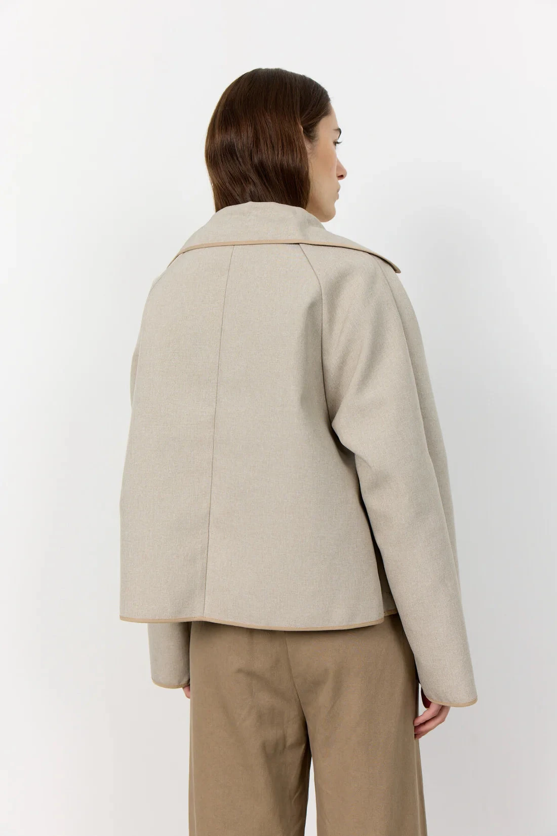 Levete Room Karima 2 Reversible Jacket - Dark Sand 6 Levete Room Karima 2 Reversible Jacket - Dark Sand - Image 4
