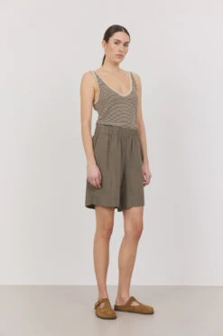 Levete Room Naja 29 Shorts - Brown