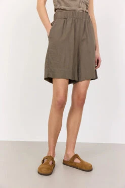 Alternative view of Levete Room Naja 29 Shorts - Brown