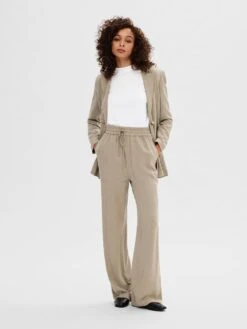 Alternative view of Selected Femme Viva-Gulia Linen Trousers - Greige