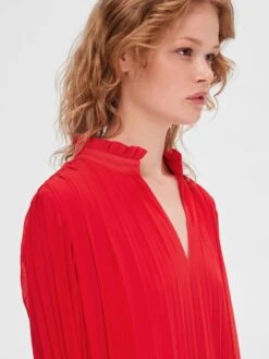 Selected Femme Darcie Pleated Maxi Dress - Ski Patrol Red 12 Selected Femme Darcie Pleated Maxi Dress - Ski Patrol Red -Lulu&M 16091117 SkiPatrol 006