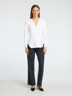 Selected Femme Naja Fitted Buttoned Shirt - White 11 Selected Femme Naja Fitted Buttoned Shirt - White -Lulu&M 16096975 BrightWhite 005