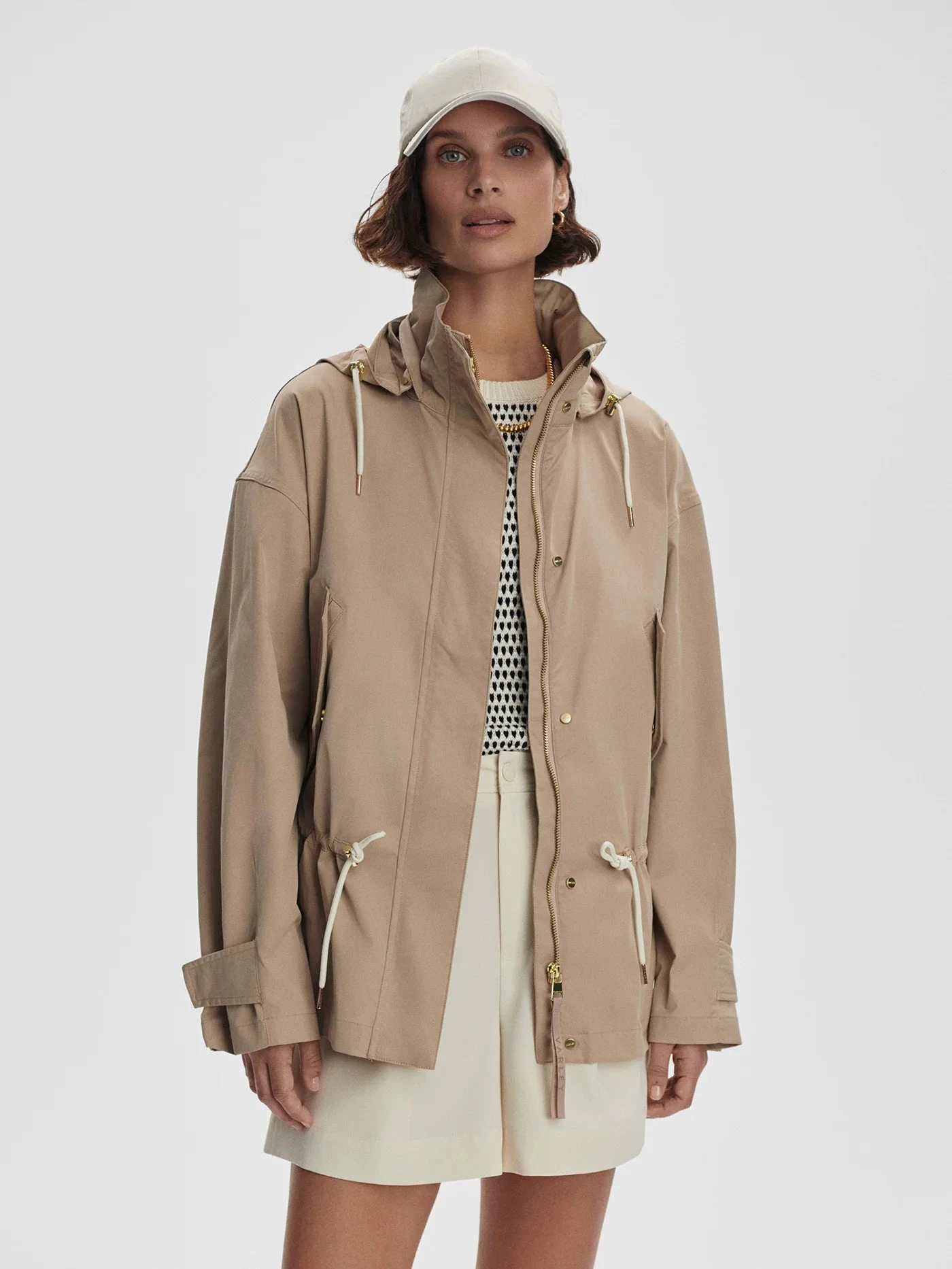 Varley Rema Short Rain Jacket - Light Taupe 4 Varley Rema Short Rain Jacket - Light Taupe - Image 2
