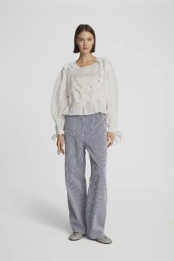 Munthe Freni Top - White 7 Munthe Freni Top - White -Lulu&M 251 1041 25135 33 W f1e67080 f7af 404b bc2e 2c7225996e69 jpg