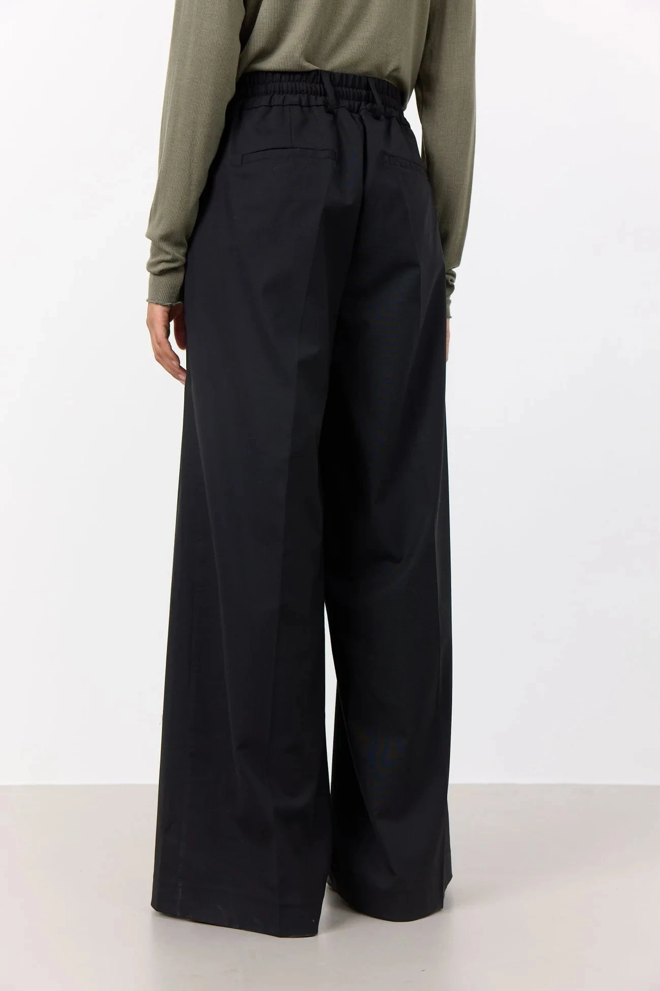 Levete Room Irmelin 1 Trousers - Black 6 Levete Room Irmelin 1 Trousers - Black - Image 4