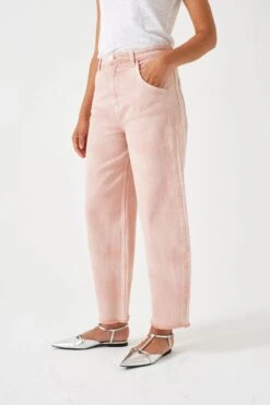 Seventy + Mochi BO Jeans - Cloud Peony Pink 9 Seventy + Mochi BO Jeans - Cloud Peony Pink -Lulu&M 70 M Look10 0934 jpg