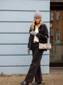 Alternative view of Black Colour Ginger Rib Hat - Grey