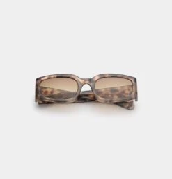 A.Kjaerbede Alex Sunglasses - Cocqina 12 A.Kjaerbede Alex Sunglasses - Cocqina -Lulu&M A.KJAERBEDE ALEX KL2410 COQUINA FLAT