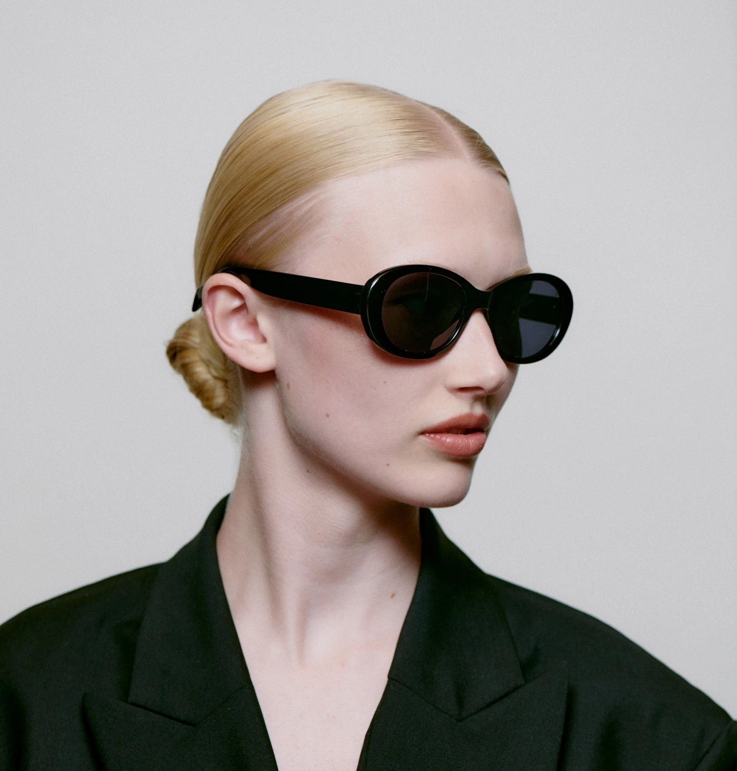 A.Kjaerbede Anma Sunglasses - Black 9 A.Kjaerbede Anma Sunglasses - Black - Image 7