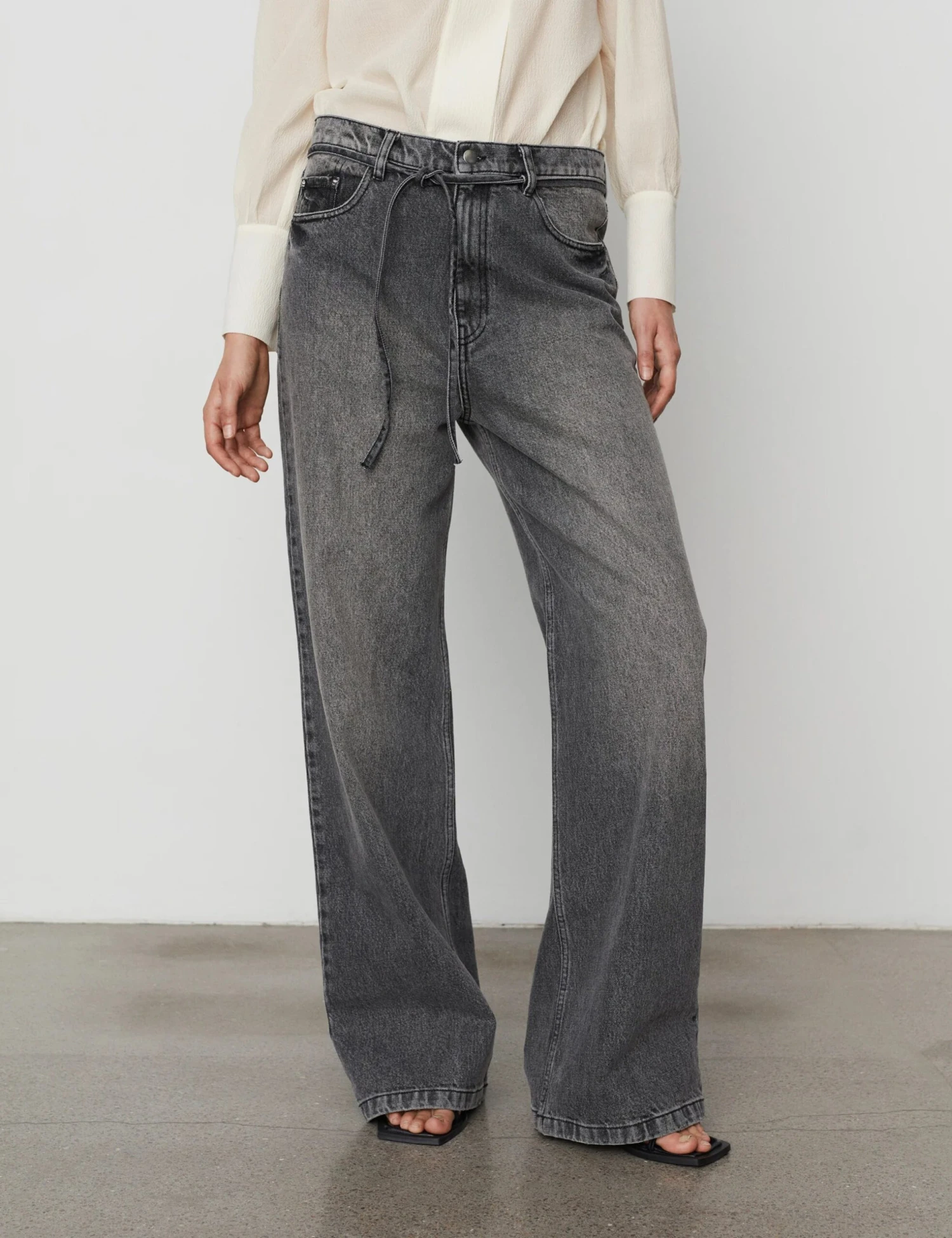 Day Birger Elijah Relaxed Jean - Wonderful Denim - Black 6 Day Birger Elijah Relaxed Jean - Wonderful Denim - Black - Image 4