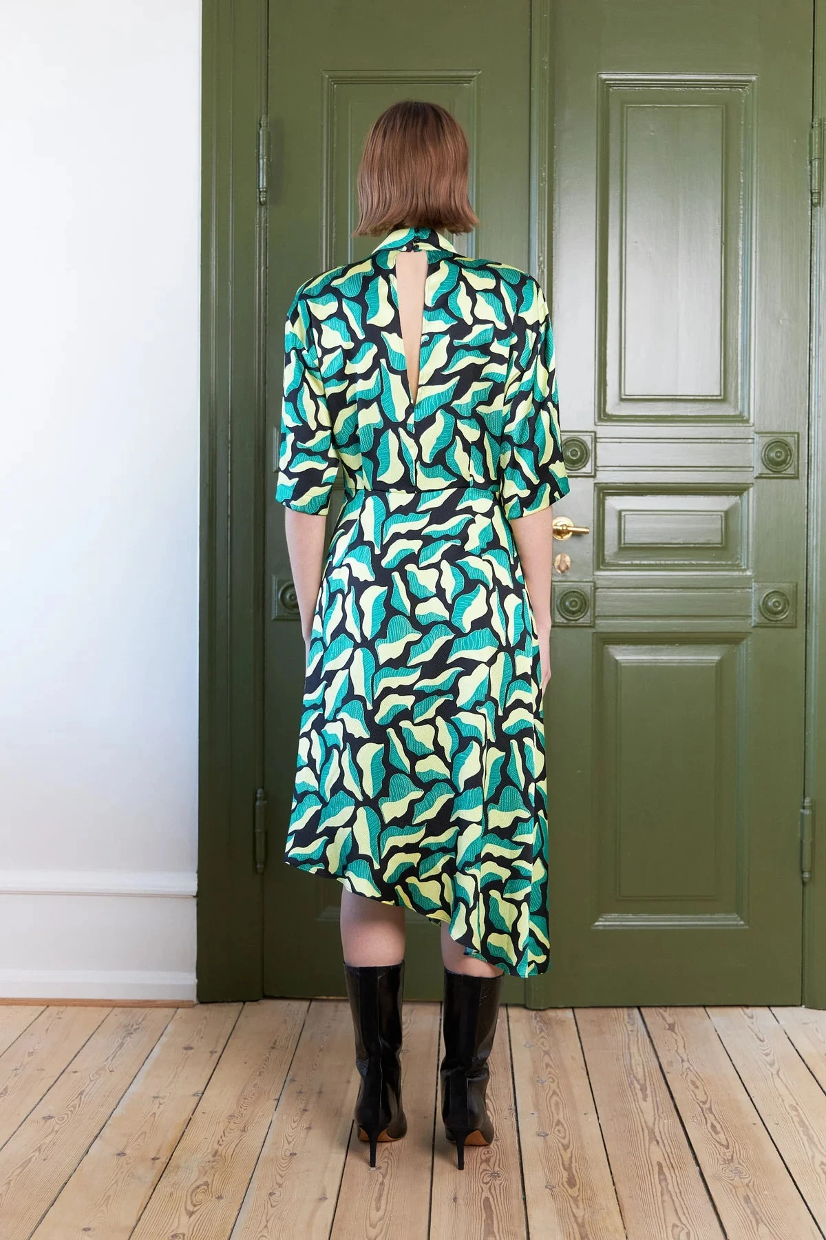 Stella Nova Hammered Midi Silk Dress With Print - Flower Mix 4 Stella Nova Hammered Midi Silk Dress With Print - Flower Mix - Image 2