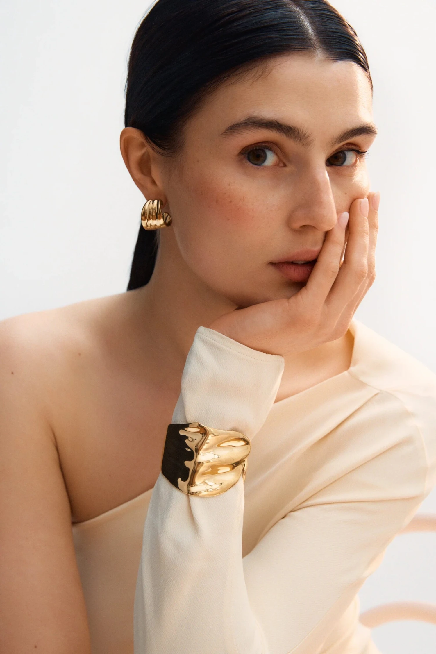 Edblad Tidal Bangle - Gold 4 Edblad Tidal Bangle - Gold - Image 2