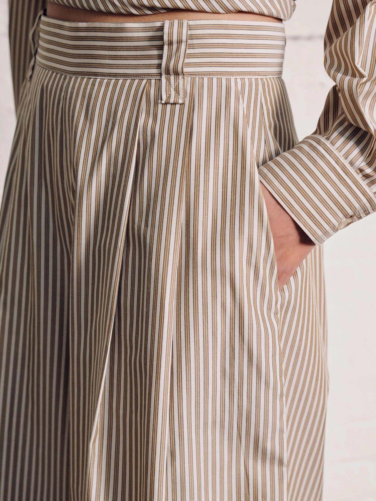 Vivere Isla Wide Palazzo Pant - Beige Stripe 4 Vivere Isla Wide Palazzo Pant - Beige Stripe - Image 2