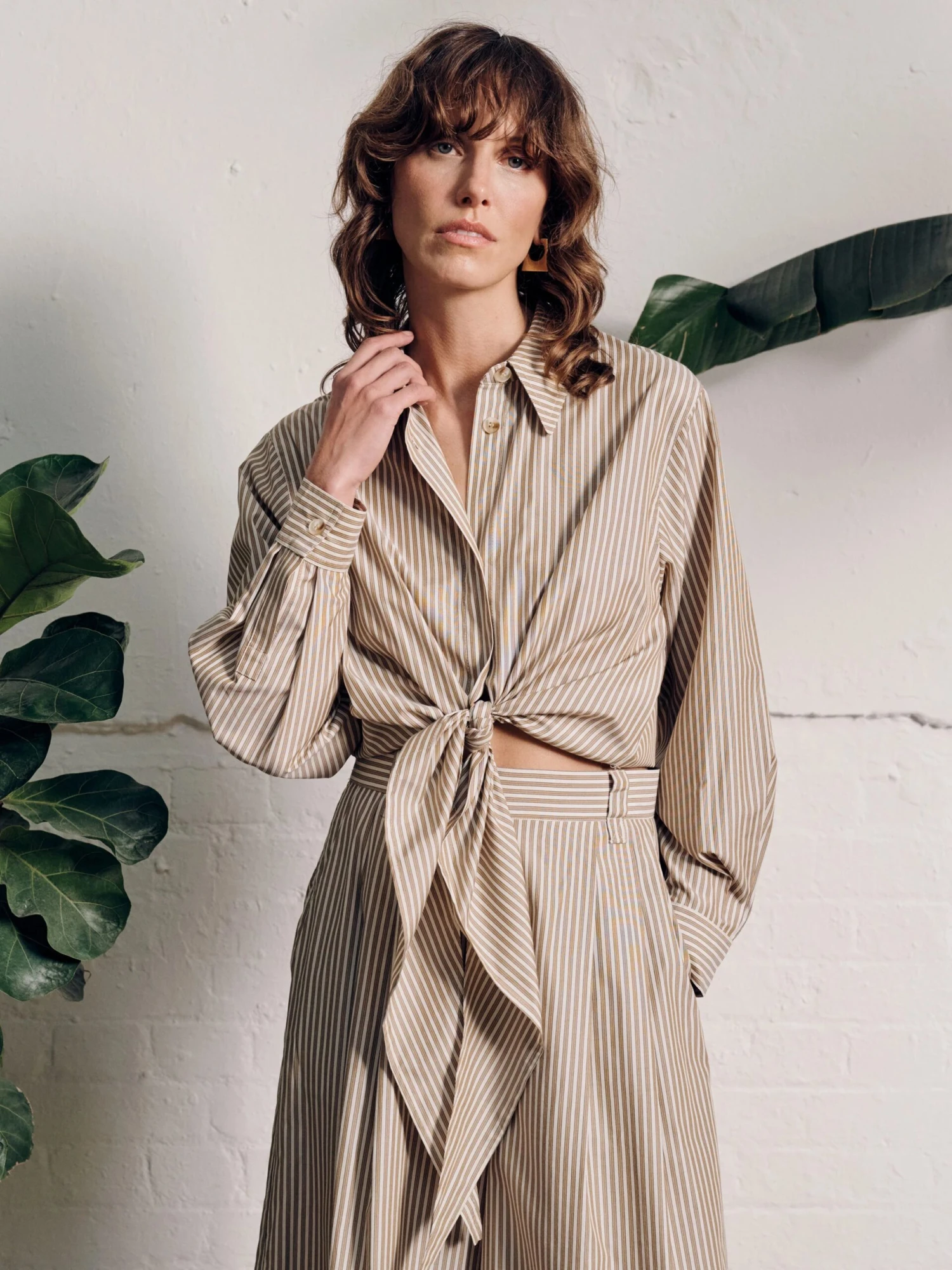 Vivere Miriam Tie Front Shirt - Beige Stripe 6 Vivere Miriam Tie Front Shirt - Beige Stripe - Image 4