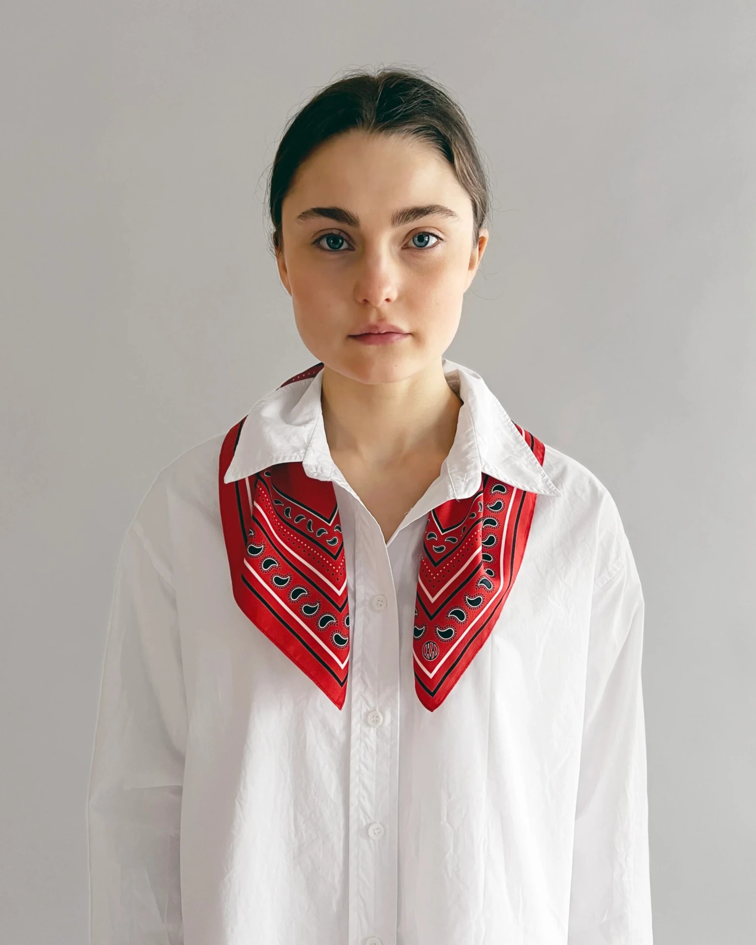 Lescarf Paisley Scarf - Red 4 Lescarf Paisley Scarf - Red - Image 2