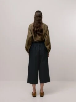 Emin + Paul Cropped Elastic Waist Culottes - Navy 12 Emin + Paul Cropped Elastic Waist Culottes - Navy -Lulu&M PT1605 NAVY BACK