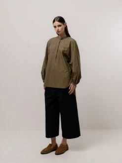 Emin + Paul Cropped Elastic Waist Culottes - Navy 10 Emin + Paul Cropped Elastic Waist Culottes - Navy -Lulu&M PT1605 NAVY DETAIL 01