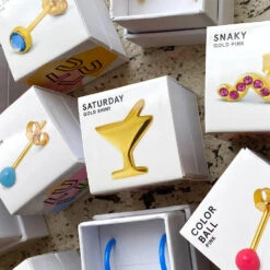 LULU Copenhagen Saturday Earring - Gold Plated 9 LULU Copenhagen Saturday Earring - Gold Plated -Lulu&M SATURDAY 1 PCS Ear stud 1 pcs LULU1034 Gold plated 5 1000x.jpg 2