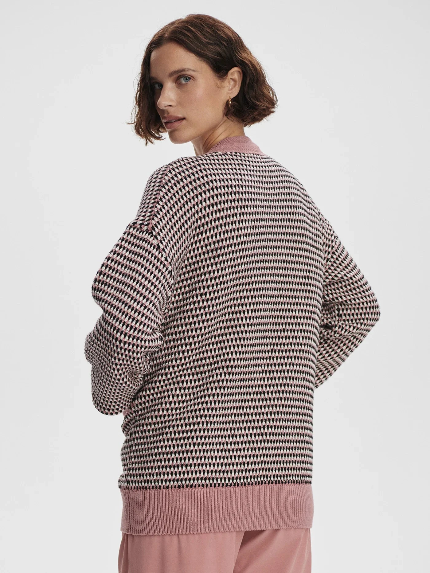 Varley Tiffany Textured Knit Cardigan - Woodrose Multi Stitch 6 Varley Tiffany Textured Knit Cardigan - Woodrose Multi Stitch - Image 4