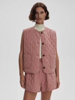 Varley Karla Quilted Gilet - Ash Rose 14 Varley Karla Quilted Gilet - Ash Rose -Lulu&M b6fefa5d0e34e20f12380e79694e0488b8458a24 VAR02584 KARLA QUILTED GILET ASH ROSE 035.jpg 2