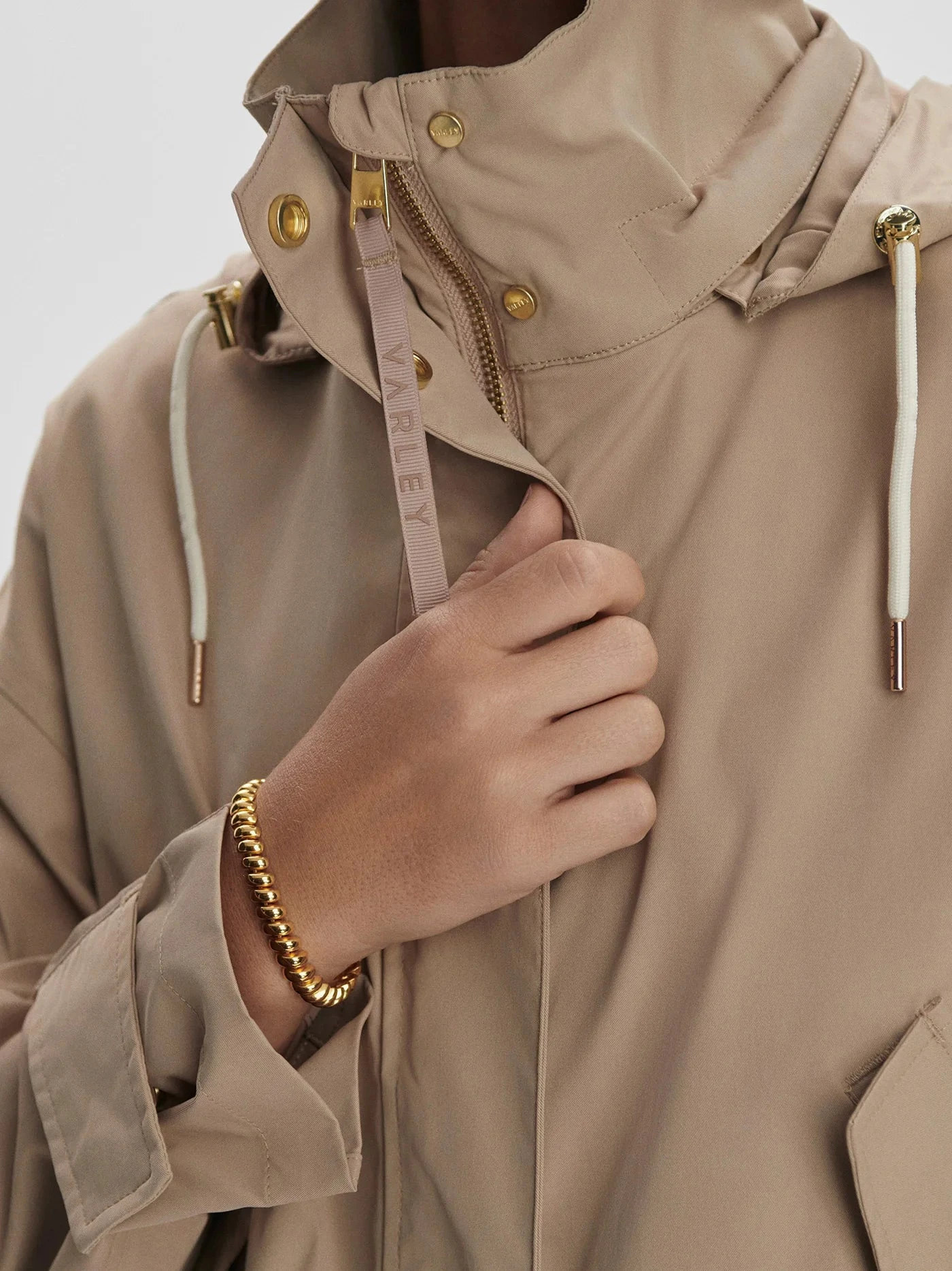 Varley Rema Short Rain Jacket - Light Taupe 8 Varley Rema Short Rain Jacket - Light Taupe - Image 6