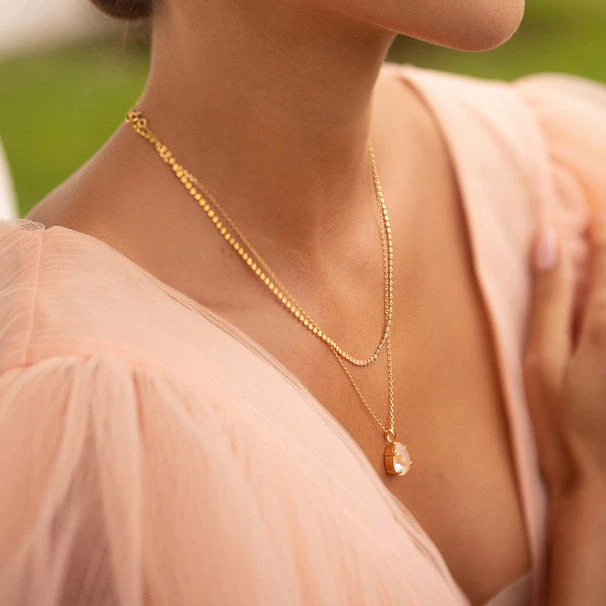 Caroline Svedbom Mini Drop Necklace Gold - Ivory Cream Delite 5 Caroline Svedbom Mini Drop Necklace Gold - Ivory Cream Delite - Image 3