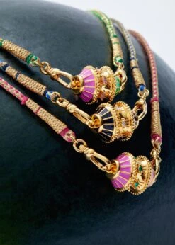 Mya Bay Large Woven Beaded Necklace - Pink / Fuchsia 7 Mya Bay Large Woven Beaded Necklace - Pink / Fuchsia -Lulu&M pub media mercator photo import CO 273 G BIGTALISMANPINKFUCHSIA PORTE 1 CaWave web
