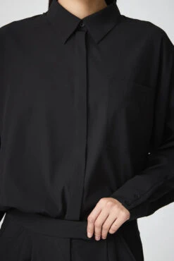 Tanta Hazo Shirt - Black 22 Tanta Hazo Shirt - Black -Lulu&M tantaSS25 lookbook21 1464 720x jpg