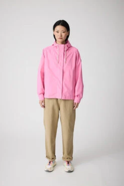 Tanta Dhuda Raincoat - Pink Cosmos 18 Tanta Dhuda Raincoat - Pink Cosmos -Lulu&M tantaSS25 lookbook59 3261 720x jpg